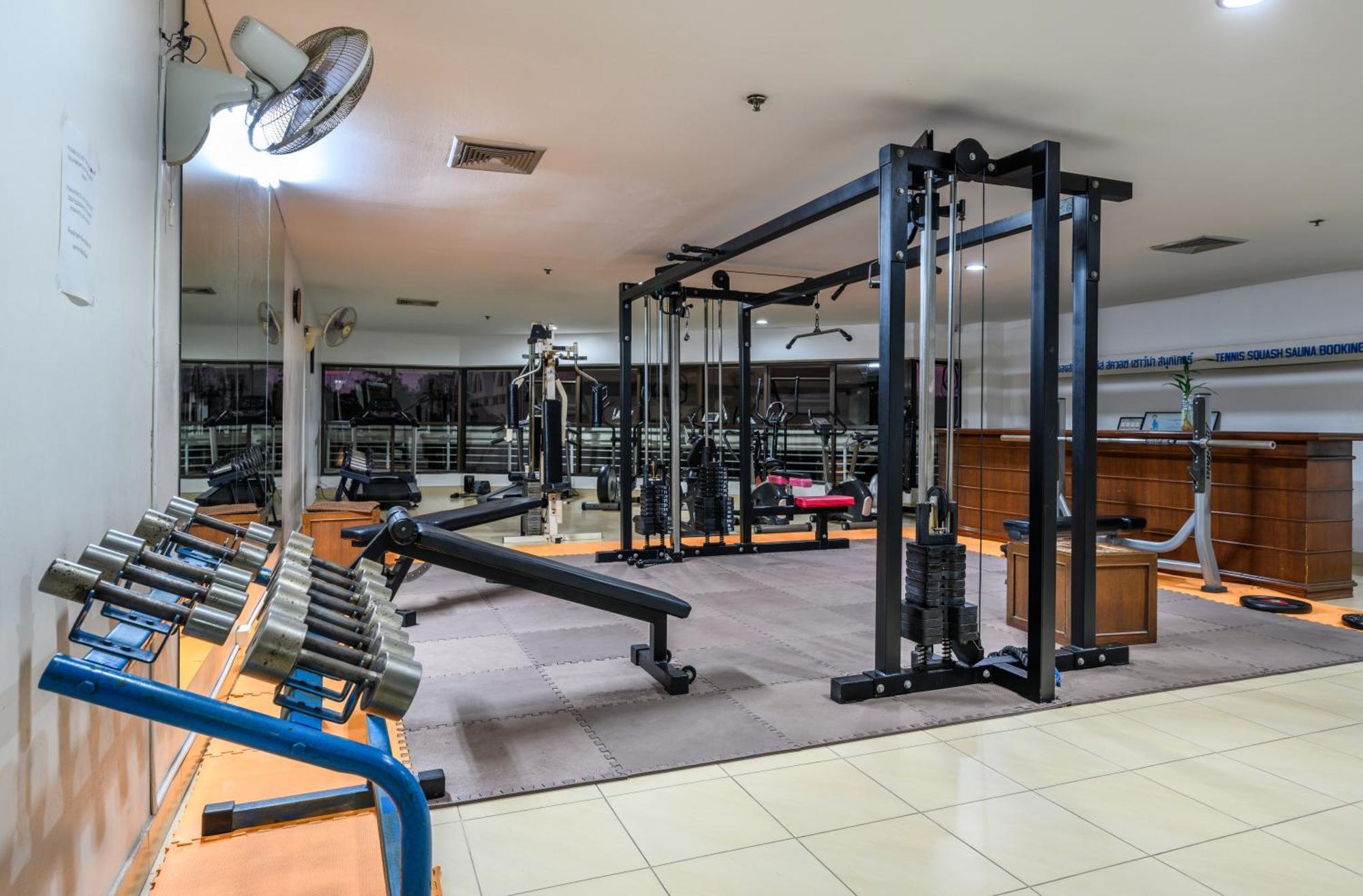 Jomtien Beachfront Stylish Studio , Stunning Seaview , Big Pool Bagian luar foto